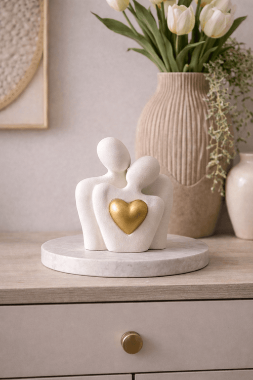 3D familiebeeldje met gouden hart - DYNA WOONDECORATIE