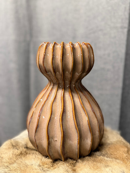 Keramische vaas beige/oudroze kleur