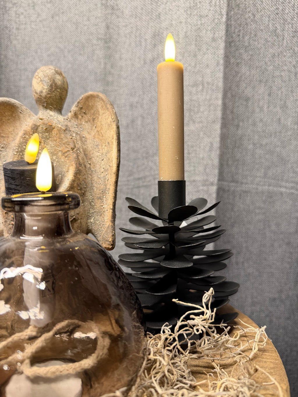 Landelijke decoratieset op houten plateau