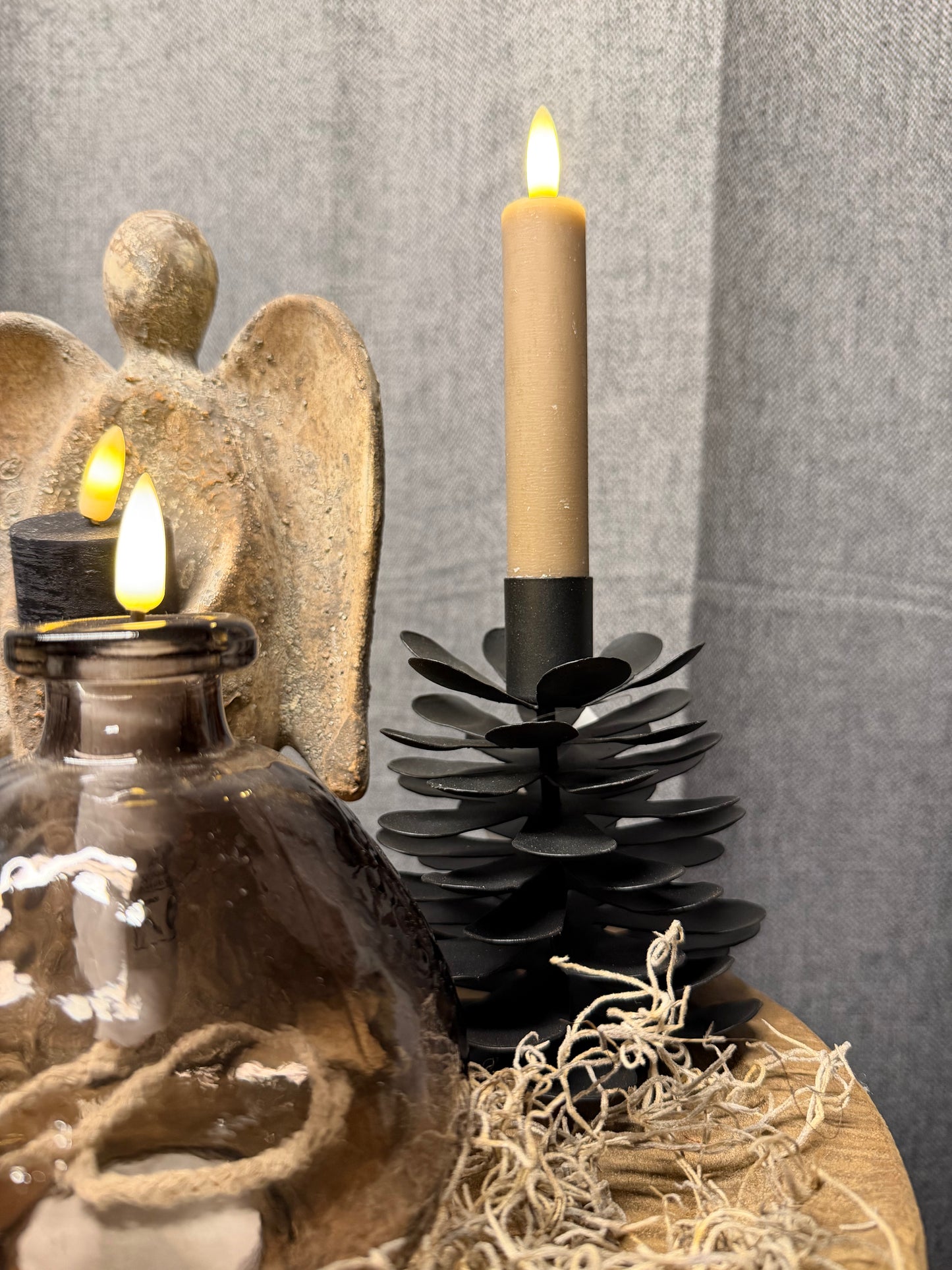 Landelijke decoratieset op houten plateau