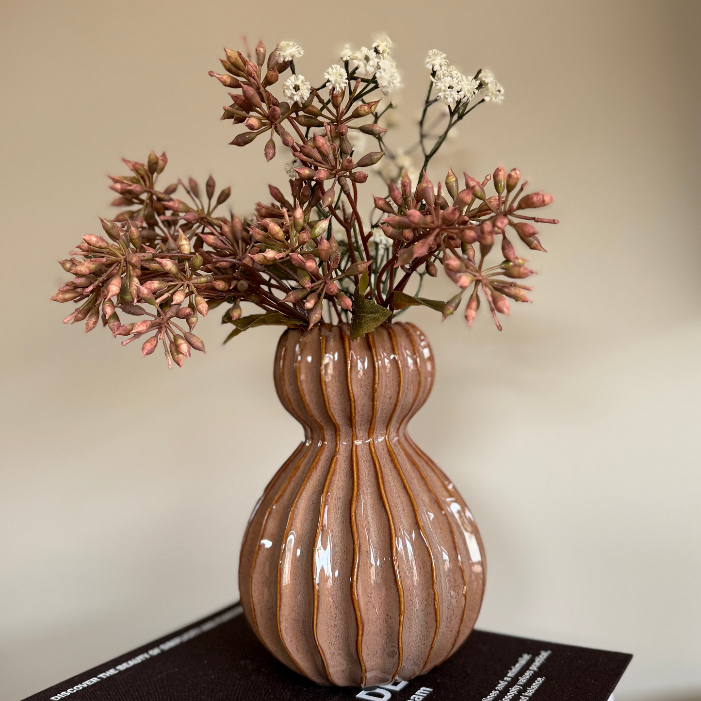 Keramische vaas beige/oudroze kleur