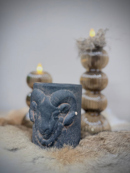 Kaarsenhouder met dierenkop tweede kans