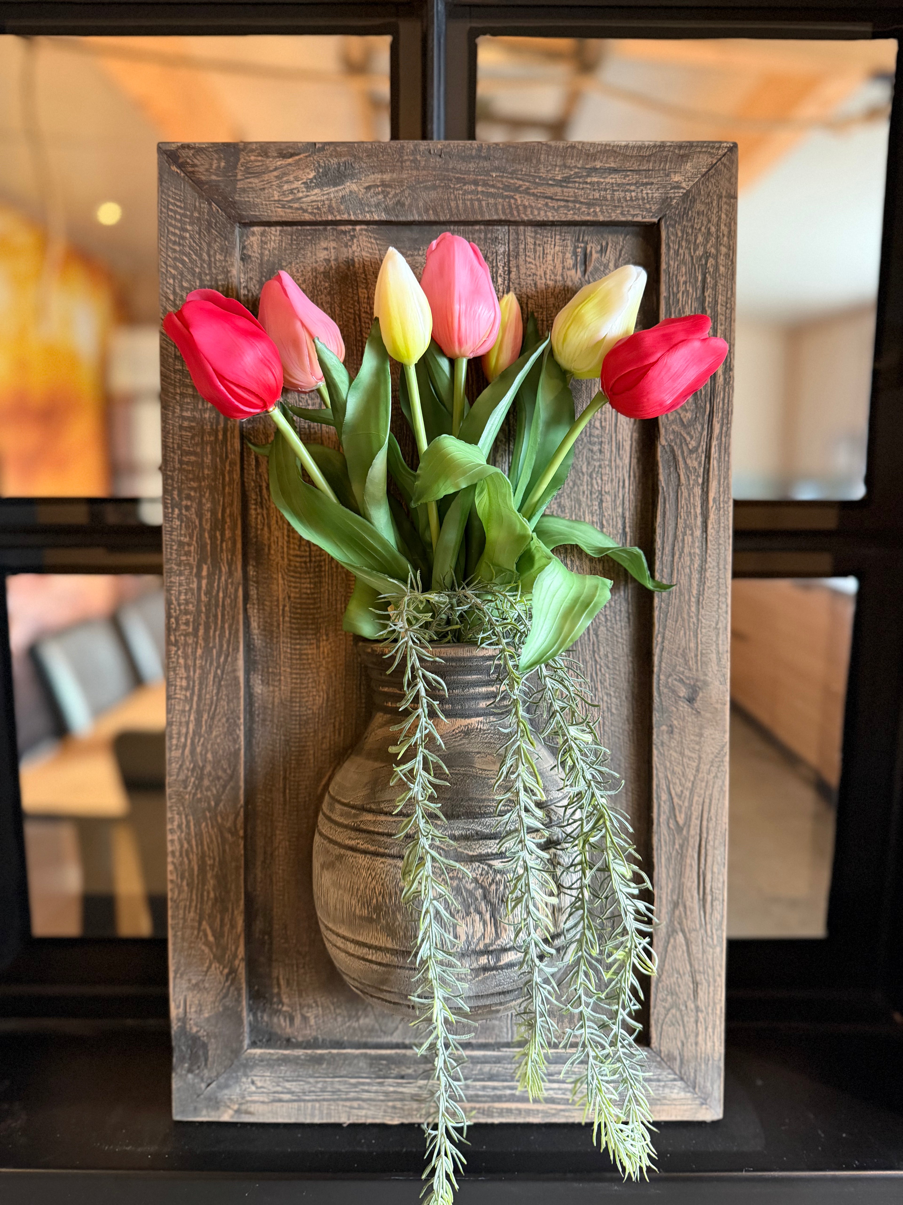 Houten wanddecoratie met vaas (op te hangen)