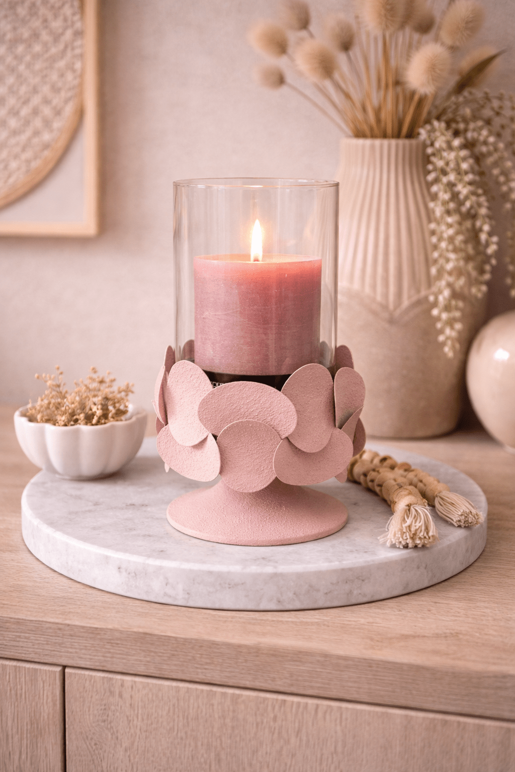 Stijlvolle kandelaar op voet met led kaars - DYNA WOONDECORATIE